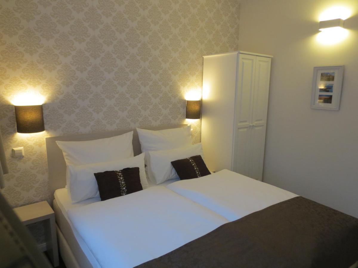 List Five - Your British Guesthouse สตุตการ์ต ภายนอก รูปภาพ