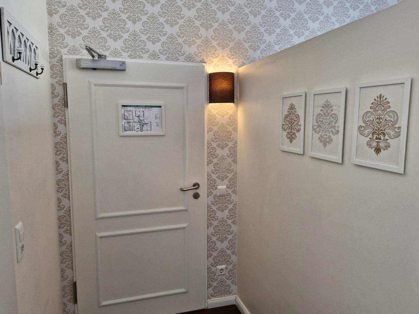 List Five - Your British Guesthouse สตุตการ์ต ภายนอก รูปภาพ