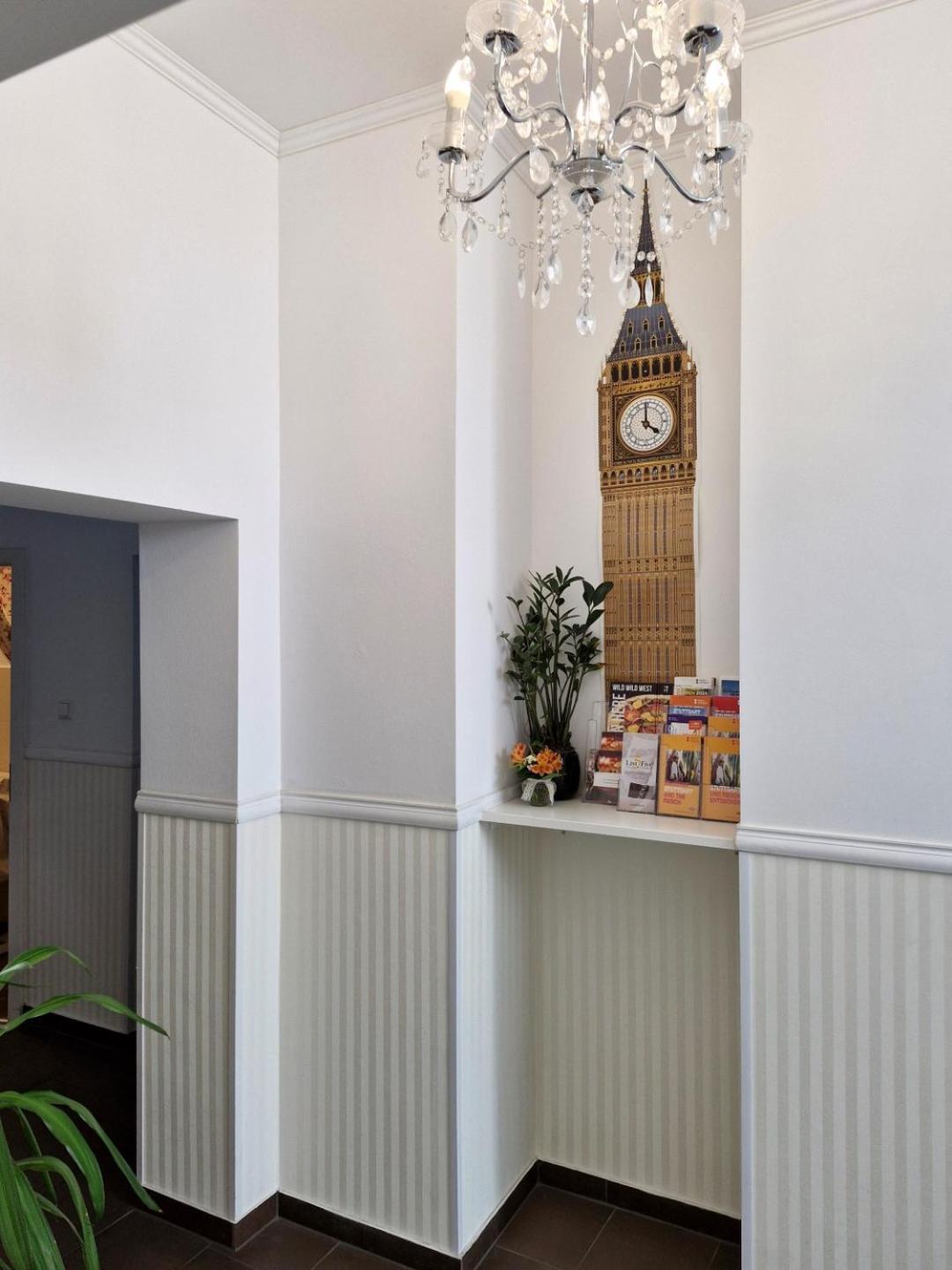 List Five - Your British Guesthouse สตุตการ์ต ภายนอก รูปภาพ
