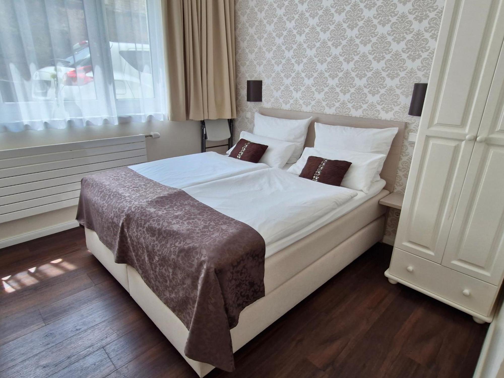 List Five - Your British Guesthouse สตุตการ์ต ภายนอก รูปภาพ