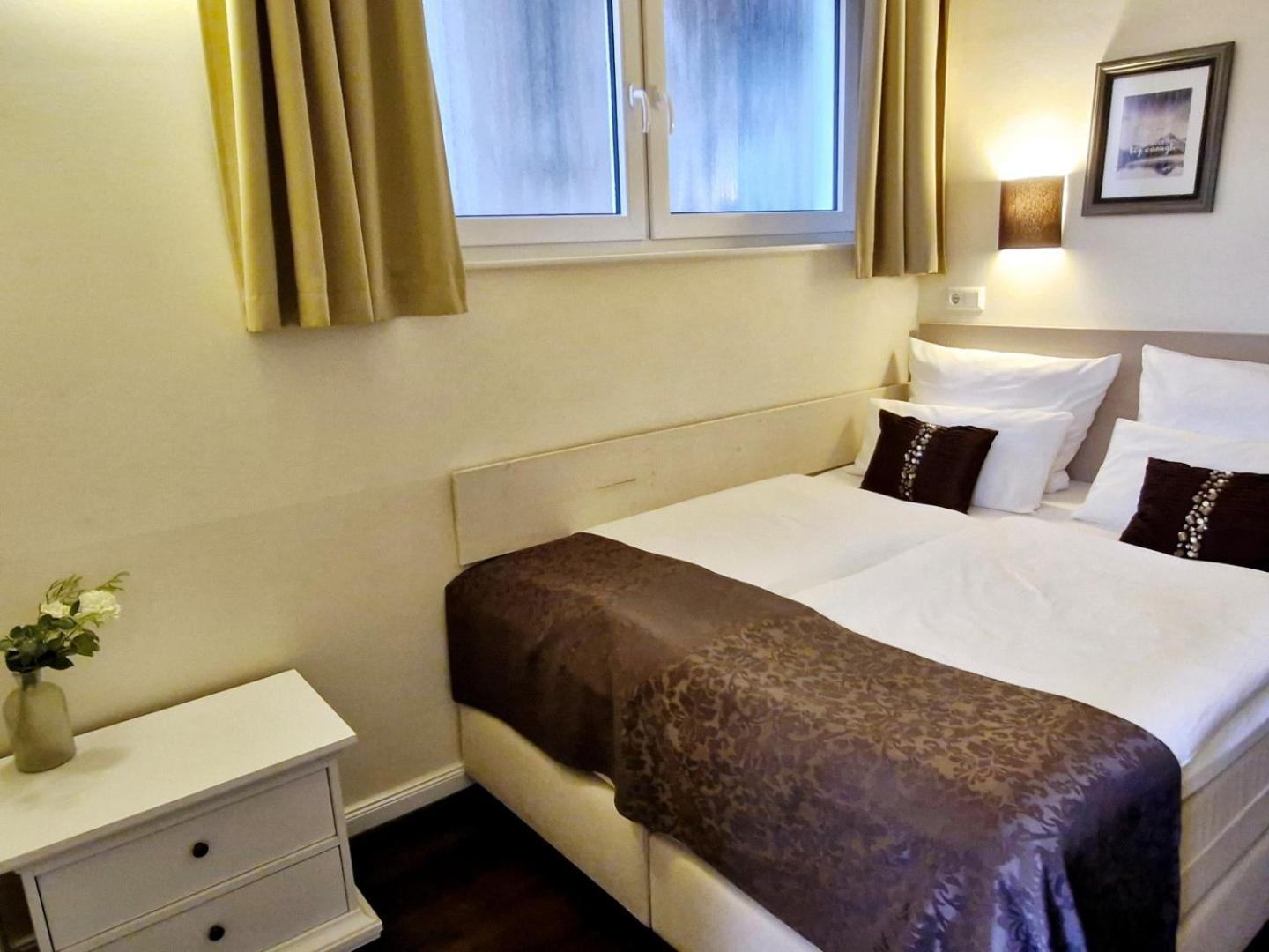 List Five - Your British Guesthouse สตุตการ์ต ภายนอก รูปภาพ
