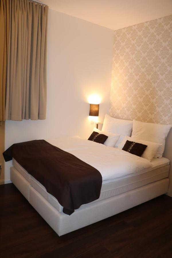 List Five - Your British Guesthouse สตุตการ์ต ภายนอก รูปภาพ